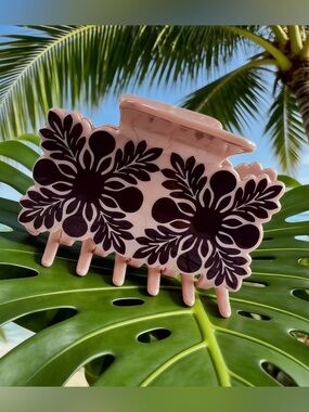 Rose Gold Hawaiian Quilt Hair Claw Clip, BNIP